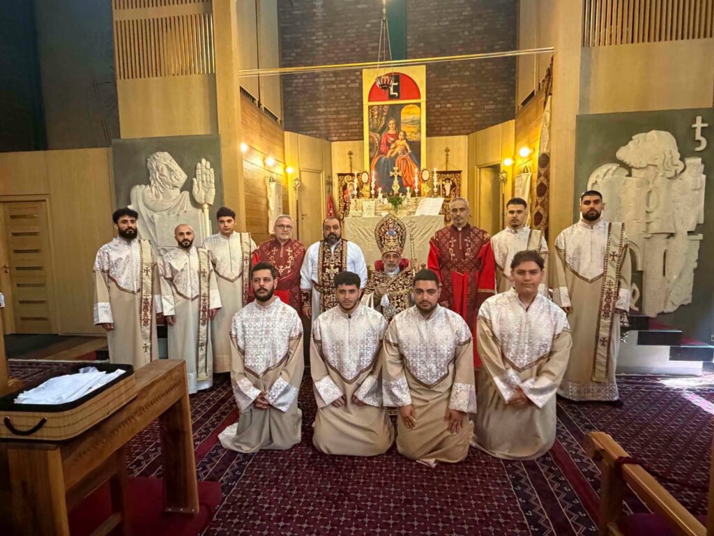 Դպրական Ձեռնադրութիւն եւ Ուրարի տուչութիւն